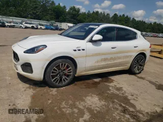 2023 Maserati Grecale GT z VIN ZN682AVA1P7429507, wystawiony jako Copart lot #62112994 z przebiegiem 18 136 mil mil oraz Szkody całkowita. Historia ofert i sprzedaży dostępna na DreamBid. Obrazek 1.