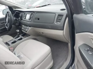 2019 Kia Sedona EX with VIN KNDMB5C1XK6566583, listed as a IAAI auction lot 41542994 with 41,134 mi miles. Bid and sale history available at carsss.com. Image 5.