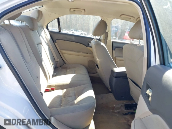 2011 Ford Fusion SE with VIN 3FAHP0HA6BR331508, listed as a IAAI auction lot 41892133 with 334,171 mi miles. Bid and sale history available at carsss.com. Image 8.