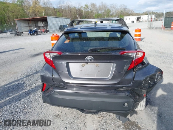 2019 Toyota C-HR XLE z VIN JTNKHMBX0K1013522, wystawiony jako IAAI lot #42053511 z przebiegiem 136 330 mil mil oraz . Historia ofert i sprzedaży dostępna na DreamBid. Obrazek 16.