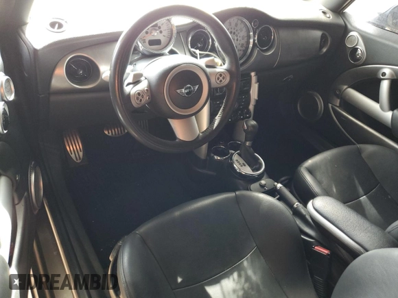 2007 MINI Convertible S z VIN WMWRH335X7TL94590, wystawiony jako Copart lot #49094295 z przebiegiem Nie podano mil oraz Szkoda całkowita • Salvage title. Historia ofert i sprzedaży dostępna na DreamBid. Obrazek 8.