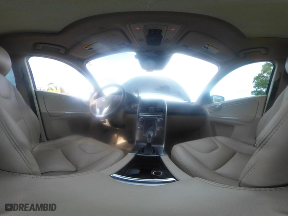2016 Volvo XC60 T5 Platinum with VIN YV4612RMXG2844146, listed as a IAAI auction lot 42109135 with 98,400 mi miles. Bid and sale history available at carsss.com. Image 23.