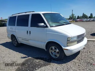 2003 Chevrolet Astro with VIN 1GNDM19X93B150667, listed as a IAAI auction lot 39673931 with 185,006 mi miles. Bid and sale history available at carsss.com. Image 1.