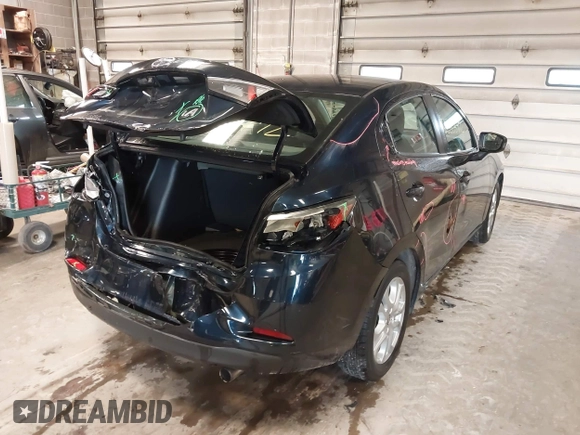 2016 Scion iA z VIN 3MYDLBZV5GY146138, wystawiony jako IAAI lot #42303472 z przebiegiem 29 289 mil mil oraz . Historia ofert i sprzedaży dostępna na DreamBid. Obrazek 6.