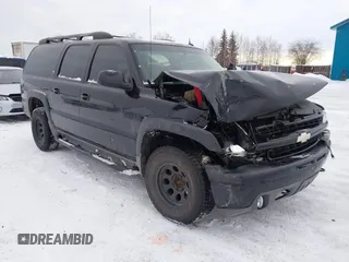 2005 Chevrolet Suburban Z71 with VIN 3GNFK16ZX5G284585, listed as a IAAI auction lot 41588062 with 212,848 mi miles. Bid and sale history available at carsss.com. Image 1.