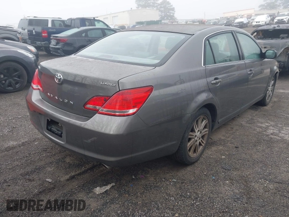 2007 Toyota Avalon XL with VIN 4T1BK36B47U171569, listed as a IAAI auction lot 41800454 with 237,627 mi miles. Bid and sale history available at carsss.com. Image 4.