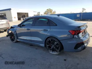 2024 Audi RS 3 z VIN WUAG4DGY5RA910632, wystawiony jako Copart lot #73668904 z przebiegiem 2487 mil mil oraz Szkody całkowita. Historia ofert i sprzedaży dostępna na DreamBid. Obrazek 2.