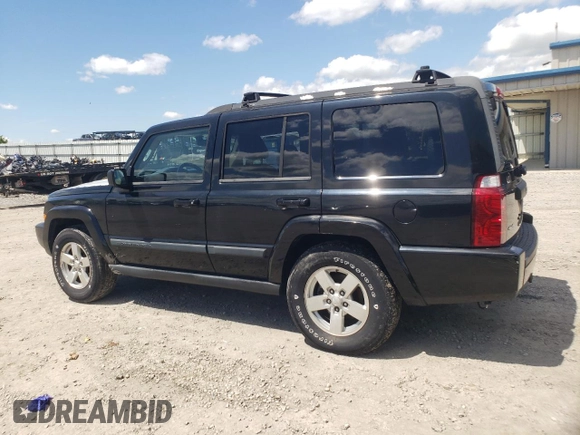 2008 Jeep Commander Sport z VIN 1J8HG48K38C180234, wystawiony jako Copart lot #55959325 z przebiegiem 198 459 mil mil oraz Szkoda całkowita • Salvage title. Historia ofert i sprzedaży dostępna na DreamBid. Obrazek 2.