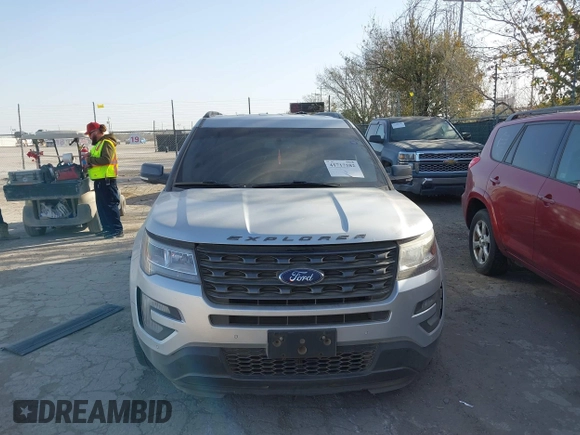 2017 Ford Explorer XLT с VIN 1FM5K7D89HGC13147, выставлен на аукционе IAAI как лот 41717582 с пробегом 139 990 миль миль и . История ставок и продаж доступна на DreamBid. Изображение 12.