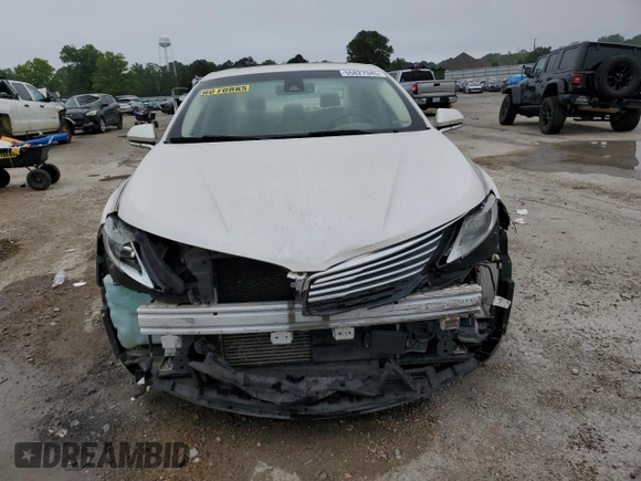 2013 Lincoln MKZ z VIN 3LN6L2J91DR823693, wystawiony jako Copart lot #55827045 z przebiegiem 173 978 mil mil oraz Szkoda całkowita • Salvage title. Historia ofert i sprzedaży dostępna na DreamBid. Obrazek 5.