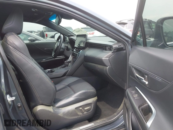 2021 Toyota Venza LE with VIN JTEAAAAH0MJ009742, listed as a IAAI auction lot 41990928 with 74,645 mi miles and . Bid and sale history available at carsss.com. Image 5.
