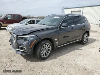 2021 BMW X5 xDrive40i with VIN 5UXCR6C05M9D17129, listed as a Copart auction lot 49497255 with 0 mi miles and Salvage Title. Bid and sale history available at carsss.com. Image 1.