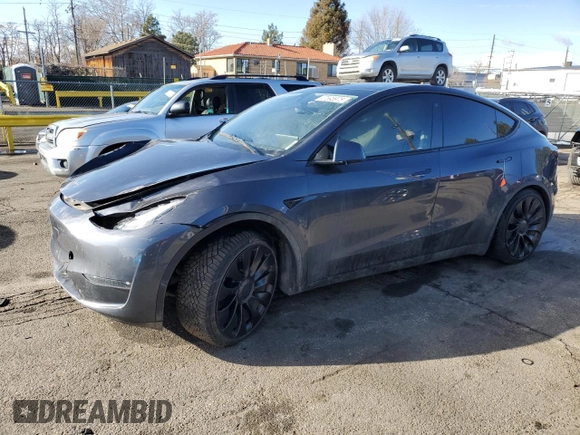 2022 Tesla Model Y Performance with VIN 7SAYGDEF0NF452111, listed as a Copart auction lot 47595975 with 33,514 mi miles and Salvage Title. Bid and sale history available at DreamBid. Image 1.