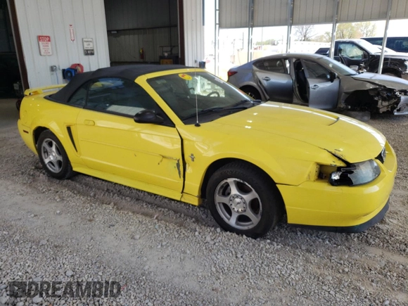 2003 Ford Mustang Deluxe z VIN 1FAFP44483F400695, wystawiony jako Copart lot #53449245 z przebiegiem 163 368 mil mil oraz Szkoda całkowita • Salvage title. Historia ofert i sprzedaży dostępna na DreamBid. Obrazek 4.