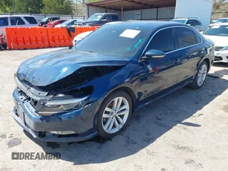 2018 Volkswagen Passat SE z VIN 1VWBA7A37JC033694, wystawiony jako IAAI lot #41977518 z przebiegiem 142 944 mil mil oraz . Historia ofert i sprzedaży dostępna na DreamBid. Obrazek 2.