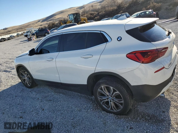 2020 BMW X2 xDrive28i with VIN WBXYJ1C09L5N87648, listed as a Copart auction lot 42029595 with 42,688 mi miles and Salvage Title. Bid and sale history available at carsss.com. Image 2.