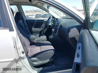 2004 Pontiac Vibe with VIN 5Y2SL62824Z444682, listed as a IAAI auction lot 41992226 with 136,725 mi miles. Bid and sale history available at carsss.com. Image 5.