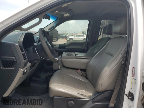 2017 Ford F-250 XL with VIN 1FT7W2A61HEB68868, listed as a Copart auction lot 55811175 with 180,279 mi miles and Clean title. Bid and sale history available at DreamBid. Image 7.