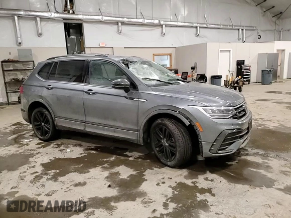 2022 Volkswagen Tiguan SE R-Line Black with VIN 3VV8B7AX3NM095130, listed as a Copart auction lot 88801635 with 49,465 mi miles and Salvage Title. Bid and sale history available at DreamBid. Image 11.