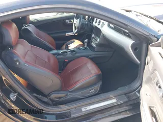 2015 Ford Mustang EcoBoost z VIN 1FA6P8TH4F5377048, wystawiony jako IAAI lot #42234256 z przebiegiem 160 455 mil mil oraz . Historia ofert i sprzedaży dostępna na DreamBid. Obrazek 5.