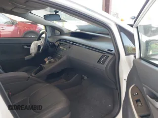 2011 Toyota Prius I with VIN JTDKN3DU7B0319732, listed as a IAAI auction lot 42114036 with 286,315 mi miles. Bid and sale history available at carsss.com. Image 5.