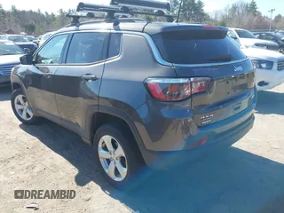 2018 Jeep Compass Latitude z VIN 3C4NJDBB3JT401720, wystawiony jako IAAI lot #42055295 z przebiegiem 55 649 mil mil oraz . Historia ofert i sprzedaży dostępna na DreamBid. Obrazek 3.