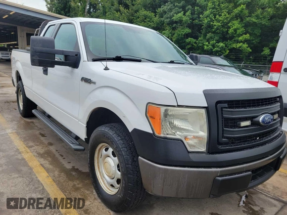 2014 Ford F-150 XL with VIN 1FTFX1EF4EKE59231, listed as a IAAI auction lot 42631384 with 279,670 mi miles and . Bid and sale history available at DreamBid. Image 43.