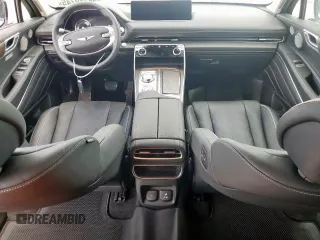 2024 Genesis GV80 z VIN KMUHBDSB6RU169123, wystawiony jako Copart lot #58249745 z przebiegiem 15 mil mil oraz Szkoda całkowita • Salvage title. Historia ofert i sprzedaży dostępna na DreamBid. Obrazek 8.