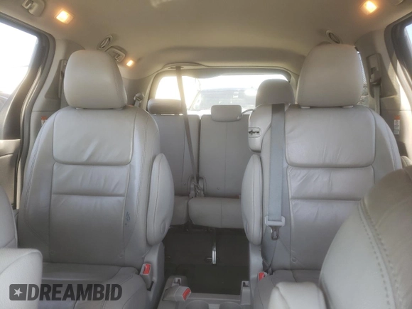 2016 Toyota Sienna XLE with VIN 5TDYK3DC8GS746237, listed as a Copart auction lot 47543295 with 124,888 mi miles and Salvage Title. Bid and sale history available at carsss.com. Image 10.