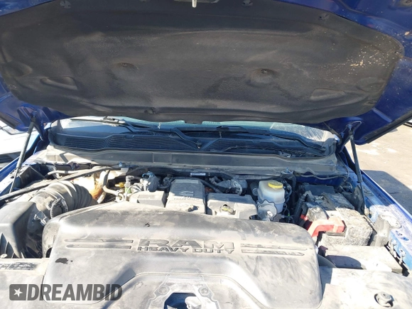 2019 Ram 2500 Laramie with VIN 3C6UR5FL1KG640911, listed as a IAAI auction lot 41668058 with 35,520 mi miles. Bid and sale history available at carsss.com. Image 10.