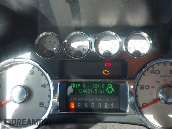 2010 Ford Super Duty F-250 SRW XL with VIN 1FTSW2BR2AEB07232, listed as a IAAI auction lot 41419000 with 124,081 mi miles. Bid and sale history available at carsss.com. Image 7.