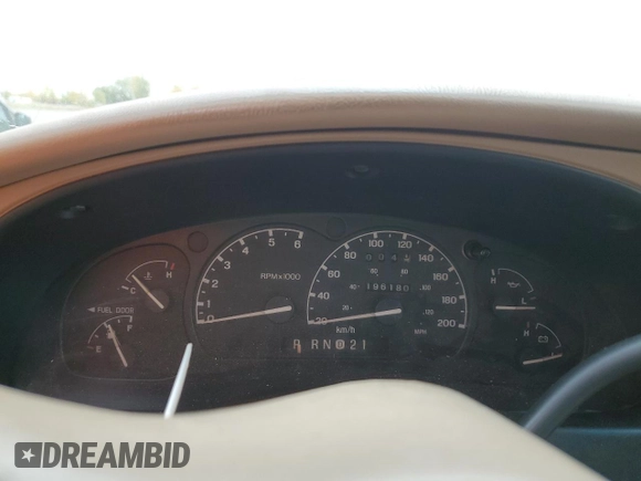 2000 Ford Explorer Eddie Bauer with VIN 1FMZU74E4YZA75510, listed as a Copart auction lot 75601964 with 196,180 mi miles and Salvage title. Bid and sale history available at DreamBid. Image 9.