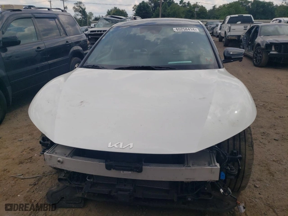 2023 Kia EV6 GT with VIN KNDC5DLE3P5132244, listed as a Copart auction lot 65258414 with 14,206 mi miles and Salvage Title. Bid and sale history available at carsss.com. Image 5.