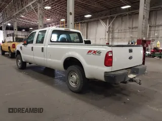 2010 Ford F-250 XL with VIN 1FTSW2BRXAEB38261, listed as a IAAI auction lot 42595048 with 67,935 mi miles and . Bid and sale history available at DreamBid. Image 3.