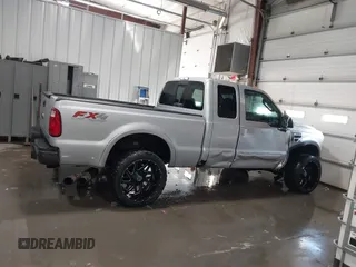 2008 Ford Super Duty F-250 SRW XL with VIN 1FTSX21R48ED49660, listed as a IAAI auction lot 41275675 with 193,731 mi miles. Bid and sale history available at carsss.com. Image 14.