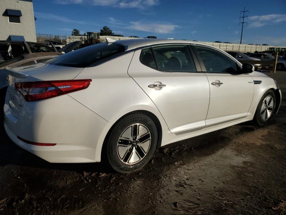 2013 Kia Optima LX with VIN KNAGM4AD1D5040492, listed as a Copart auction lot 77559034 with Not Provided miles and Salvage Title. Bid and sale history available at DreamBid. Image 3.