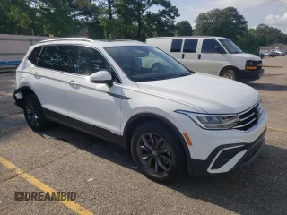 2022 Volkswagen Tiguan SE z VIN 3VV3B7AX9NM177342, wystawiony jako Copart lot #62264715 z przebiegiem 35 413 mil mil oraz Szkoda całkowita • Salvage title. Historia ofert i sprzedaży dostępna na DreamBid. Obrazek 4.