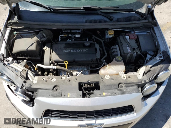 2016 Chevrolet Sonic LS z VIN 1G1JA5SH2G4101568, wystawiony jako Copart lot #57529175 z przebiegiem 56 780 mil mil oraz Szkoda całkowita • Salvage title. Historia ofert i sprzedaży dostępna na DreamBid. Obrazek 11.