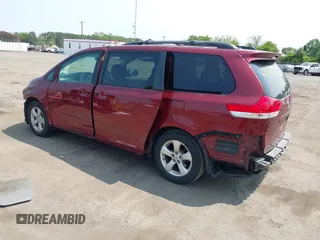 2014 Toyota Sienna LE AAS с VIN 5TDKK3DC6ES417507, выставлен на аукционе IAAI как лот 42419179 с пробегом 156 058 миль миль и . История ставок и продаж доступна на DreamBid. Изображение 3.