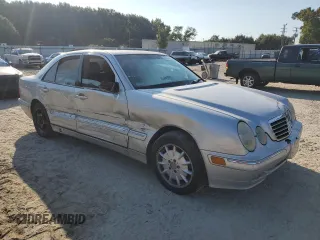 2000 Mercedes-Benz E-Class with VIN WDBJF65J3YB167247, listed as a Copart auction lot 75715464 with 0 mi miles and Salvage Title. Bid and sale history available at carsss.com. Image 4.