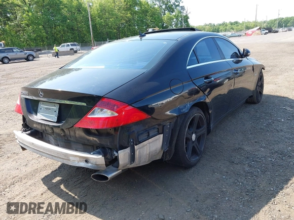 2007 Mercedes-Benz CLS 550 with VIN WDDDJ72X17A100720, listed as a IAAI auction lot 42229168 with 174,806 mi miles and . Bid and sale history available at DreamBid. Image 4.