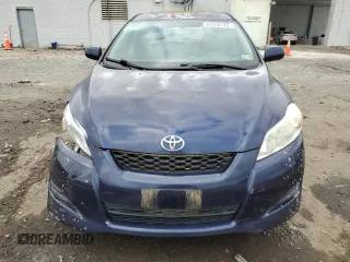 2010 Toyota Matrix z VIN 2T1KU4EE6AC274268, wystawiony jako Copart lot #57140175 z przebiegiem 172 626 mil mil oraz Tytuł czysty. Historia ofert i sprzedaży dostępna na DreamBid. Obrazek 5.