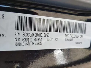 2019 Chrysler 300 Limited with VIN 2C3CCAKG8KH610865, listed as a IAAI auction lot 41668294 with 121,656 mi miles. Bid and sale history available at carsss.com. Image 9.