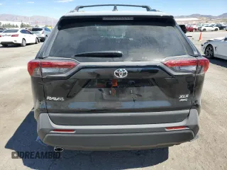 2024 Toyota RAV4 XLE with VIN 2T3P1RFV7RC462309, listed as a Copart auction lot 68385314 with 1,935 mi miles and Salvage Title. Bid and sale history available at carsss.com. Image 6.