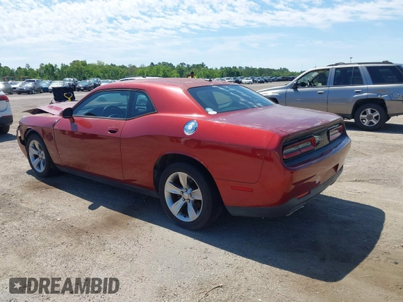 2017 Dodge Challenger SXT z VIN 2C3CDZAG8HH568476, wystawiony jako IAAI lot #42334027 z przebiegiem 161 515 mil mil oraz . Historia ofert i sprzedaży dostępna na DreamBid. Obrazek 3.