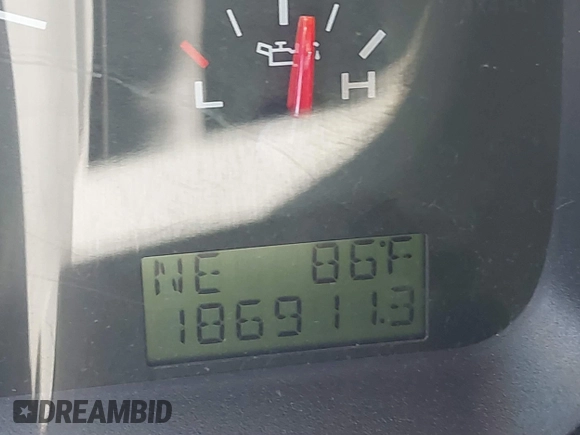 2008 Ford F-150 XL with VIN 1FTRW12W08FA30654, listed as a IAAI auction lot 41897462 with 186,911 mi miles. Bid and sale history available at carsss.com. Image 15.