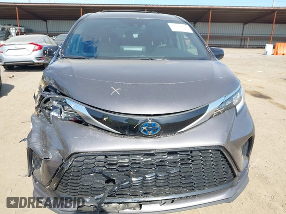 2022 Toyota Sienna XSE with VIN 5TDXRKEC2NS108482, listed as a IAAI auction lot 42061126 with 47,915 mi miles and . Bid and sale history available at DreamBid. Image 12.