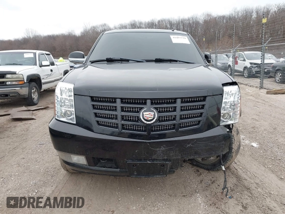 2007 Cadillac Escalade ESV with VIN 1GYFK66857R214812, listed as a IAAI auction lot 41497739 with 188,884 mi miles. Bid and sale history available at carsss.com. Image 12.