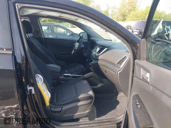 2017 Hyundai Tucson SE with VIN KM8J23A49HU261130, listed as a IAAI auction lot 42093943 with 104,680 mi miles and . Bid and sale history available at DreamBid. Image 5.