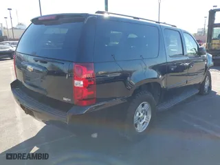2007 Chevrolet Suburban LT with VIN 3GNFC16077G248080, listed as a IAAI auction lot 41289912 with 129,622 mi miles. Bid and sale history available at carsss.com. Image 4.